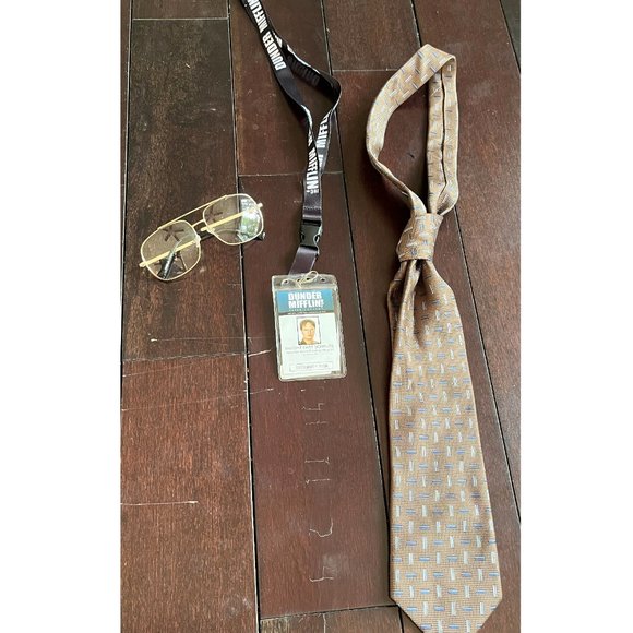 Dwight Shrute Halloween Costume (THE OFFICE) - Picture 5 of 5